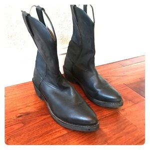 Men’s Durango Boots size 11 used.